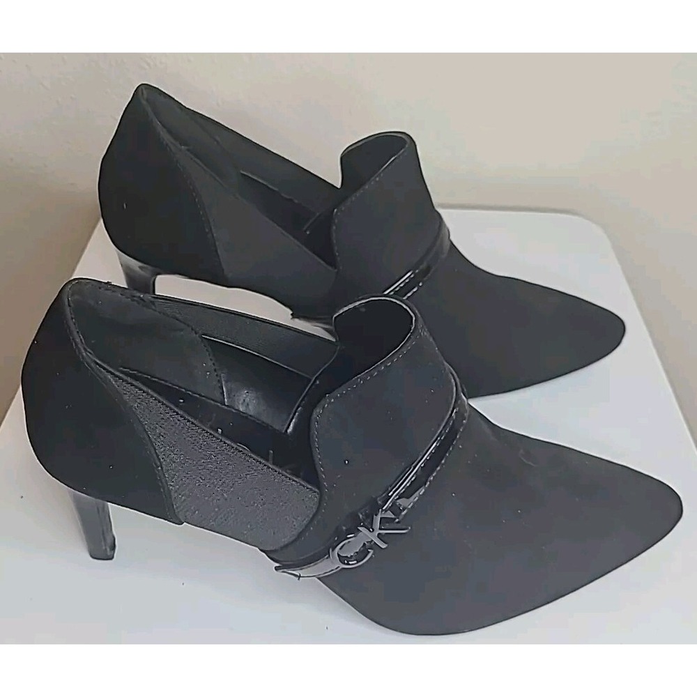 Calvin Klein Black Size US 8.5 Suede Patent Leather Jaclyn‎ Heels Booties